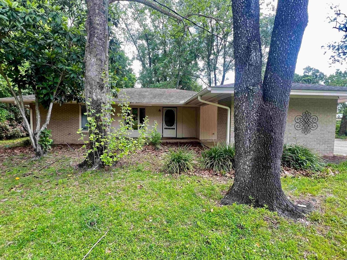 1205 Springhaven Rd, Tallahassee, FL 32317 House Rental in