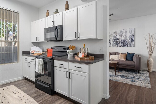 Building Photo - Envision