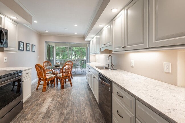 Building Photo - 241 Palm River Blvd