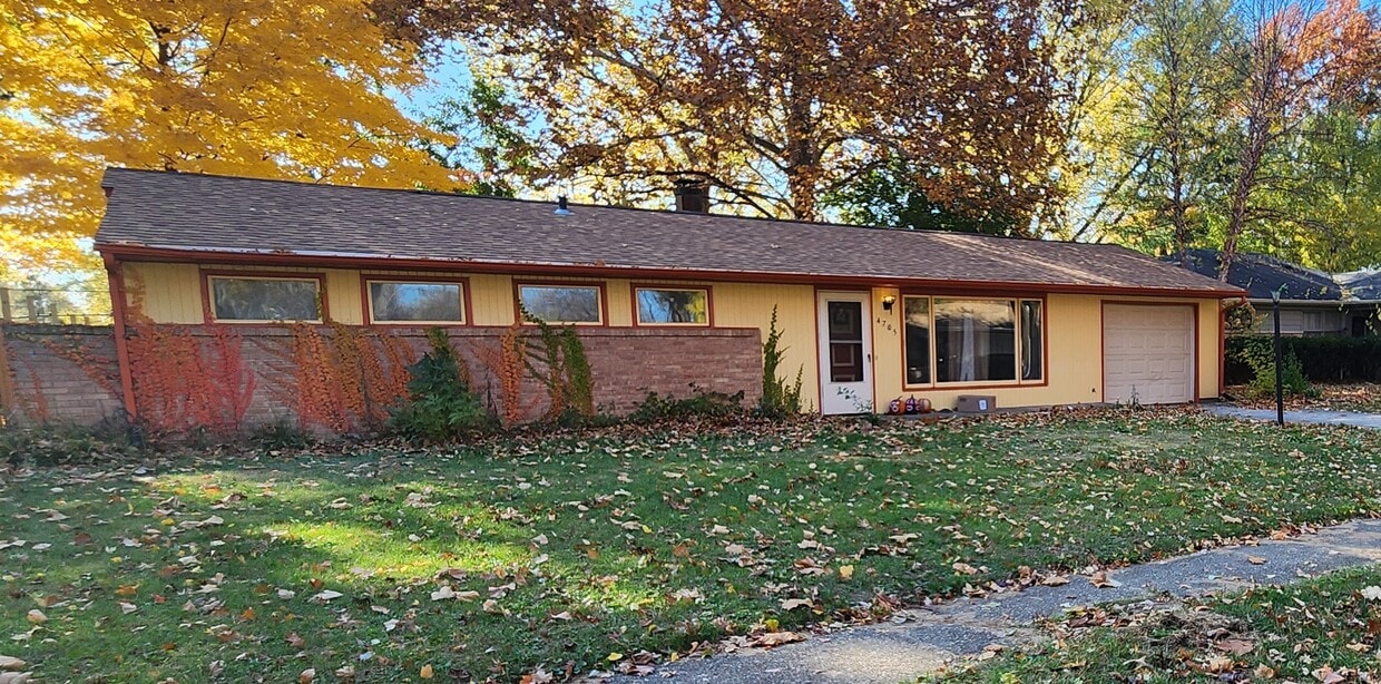 Building Photo - 4705 Highcrest Rd