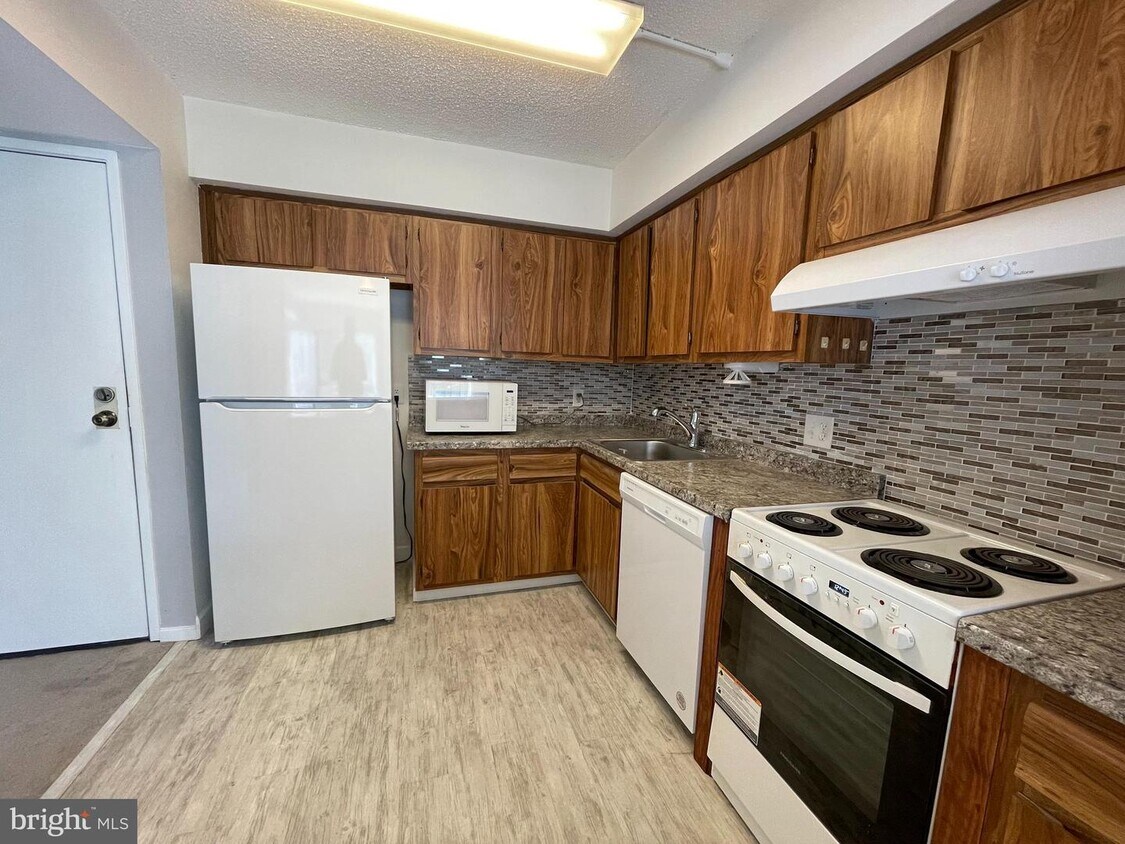 Foto principal - 2921 N Leisure World Blvd