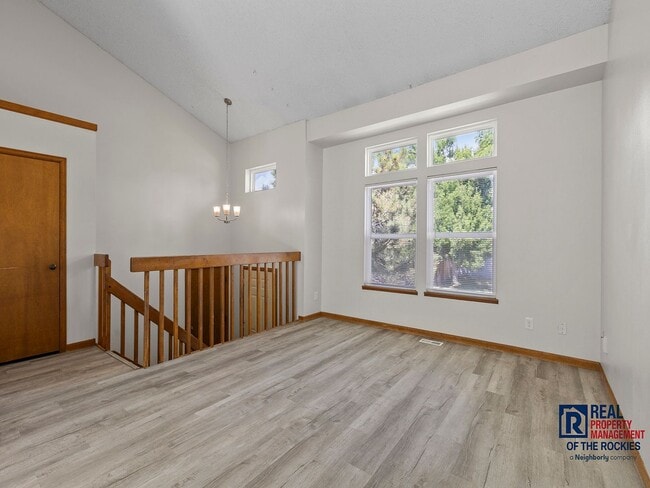 Building Photo - Newly Updated Home in Great Fort Collins L...