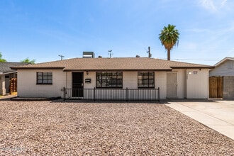Building Photo - 5635 N 35th Dr