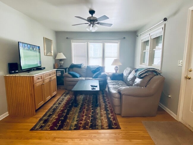 Building Photo - 21 N Julian St