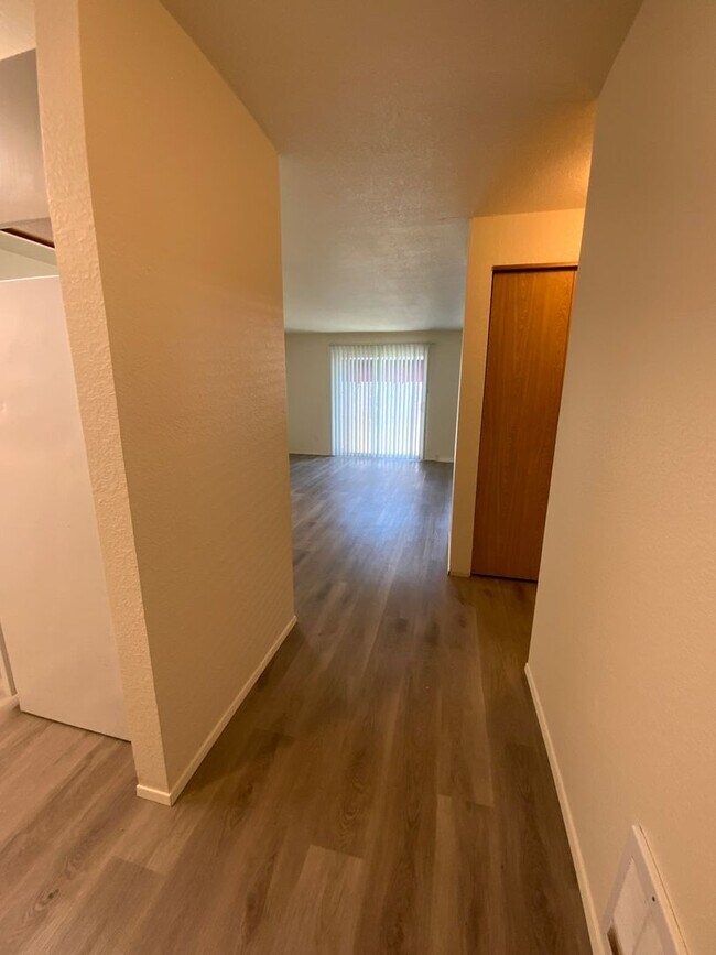 Foto del edificio - 4903 88th Street NE