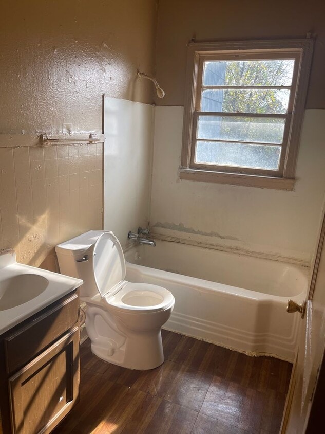 Building Photo - Ask about our first month special!!