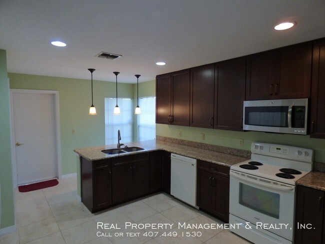 Building Photo - 3 BR / 2 BA Home In Parkview Pointe