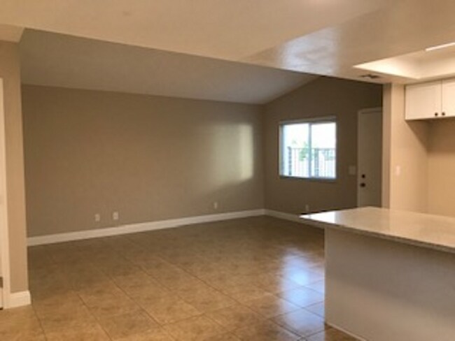 Foto del edificio - COMING SOON!!  3 bedroom 2 bath Duplex in ...