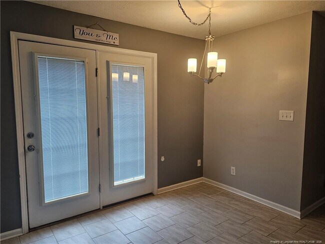 Foto del edificio - 5708 Spreading Branch Rd