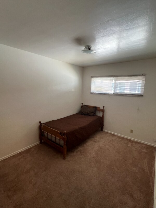 Foto del edificio - 44820 Spearman Ave