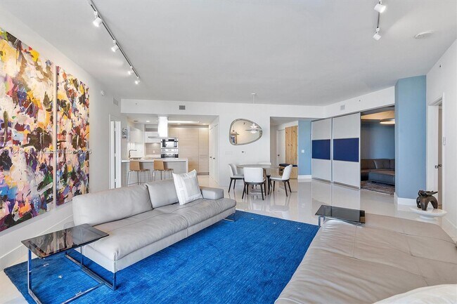 Foto del edificio - 17301 Biscayne Blvd