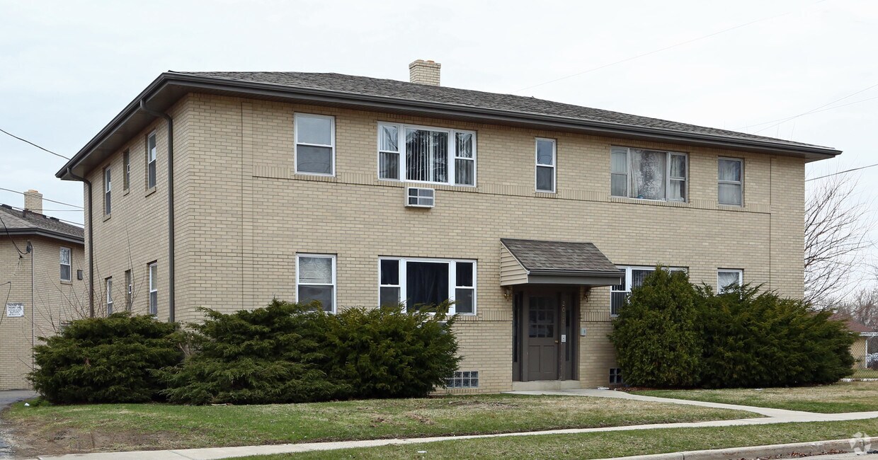 31103134 Northwestern Ave, Racine, WI 53404 Apartments in Racine, WI