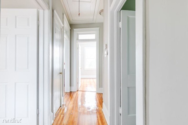 Foto del edificio - 4 br, 1.5 bath House - 508 Arnold Ave