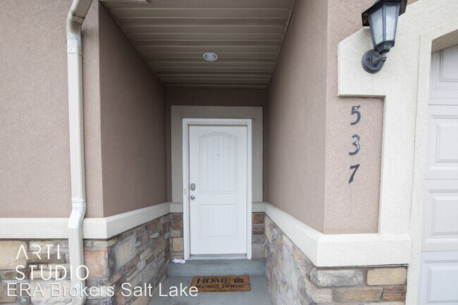 Building Photo - 4 br, 2.5 bath House - 537 W. 1770 S.