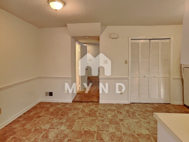 Building Photo - 1505 Gorman St Unit B
