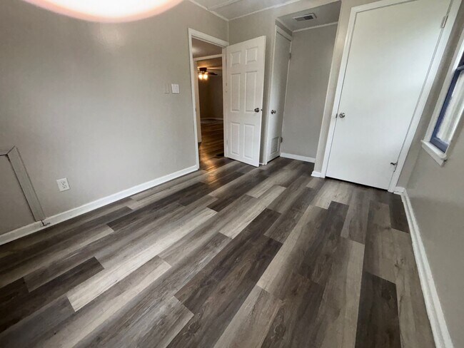 Foto del edificio - 203 W Magnolia St