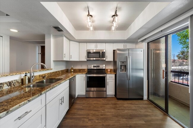 Building Photo - 9445 N 94th Pl