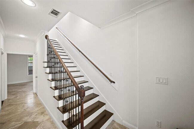 Building Photo - 5431 Kiam St