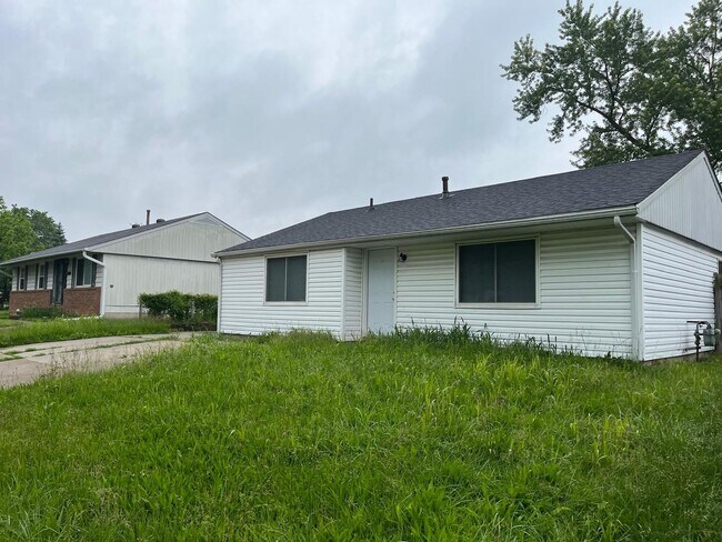 Building Photo - 2656 Sherborne Crescent