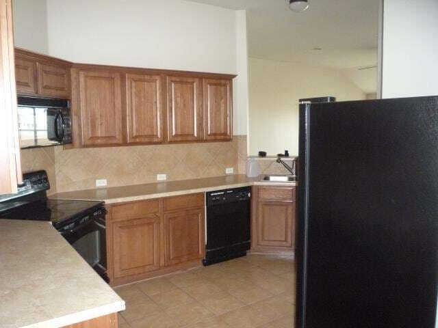 Foto del edificio - 102 Aguilar Dr