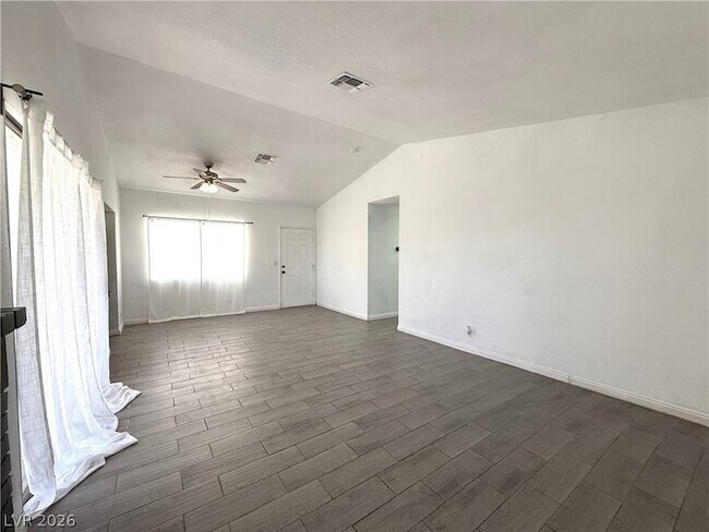 Building Photo - 7311 Girard Dr