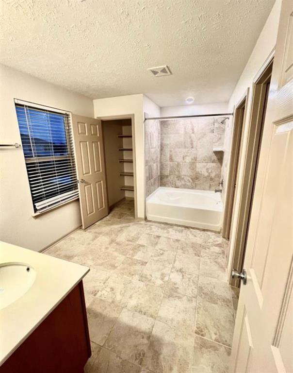 Foto del edificio - 25238 Laird Knoll St