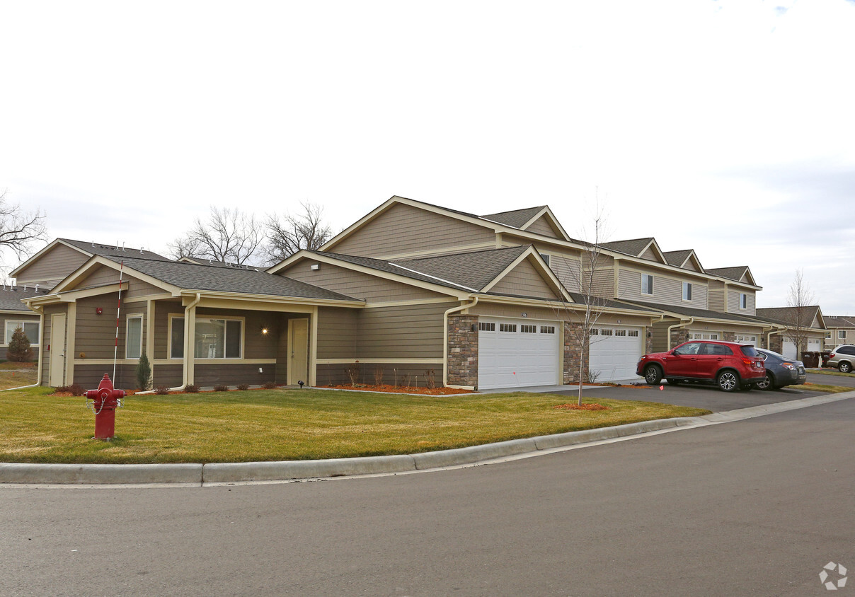 Foto del edificio - Creek’s Run Townhomes Phase II