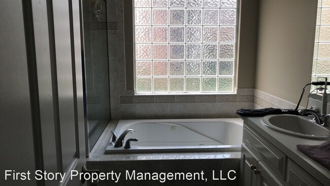 Foto del edificio - 4895 Heritage Park Blvd