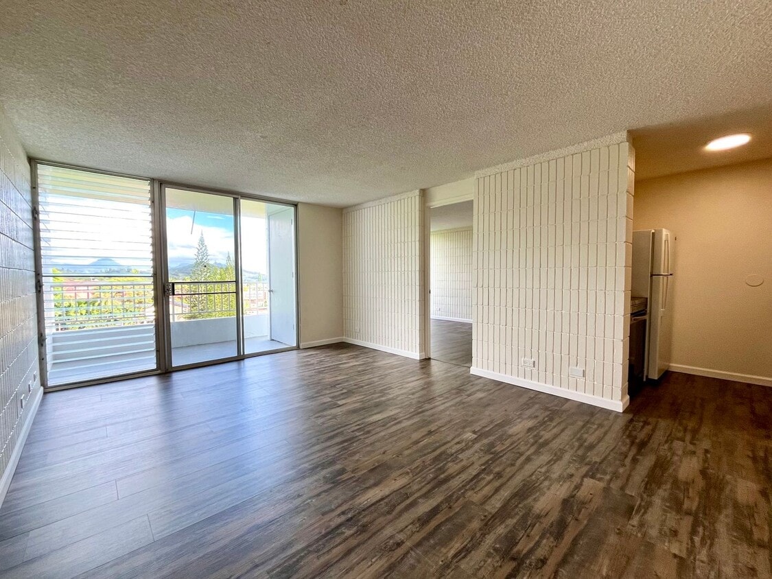 Foto principal - Haiku Hale: 2 Bed, 1 Bath Condo w/ 1 Parki...
