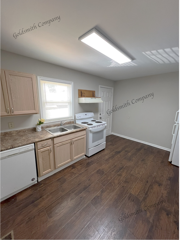 Building Photo - 10 Averill St