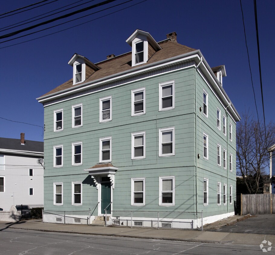 Primary Photo - 14 Vinton St