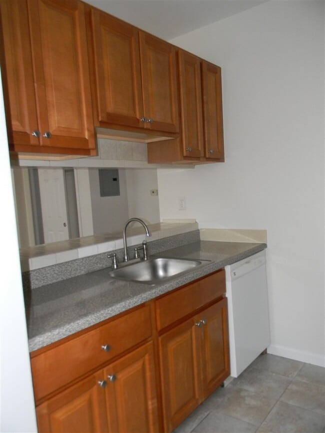 Building Photo - 269 Princeton Ave