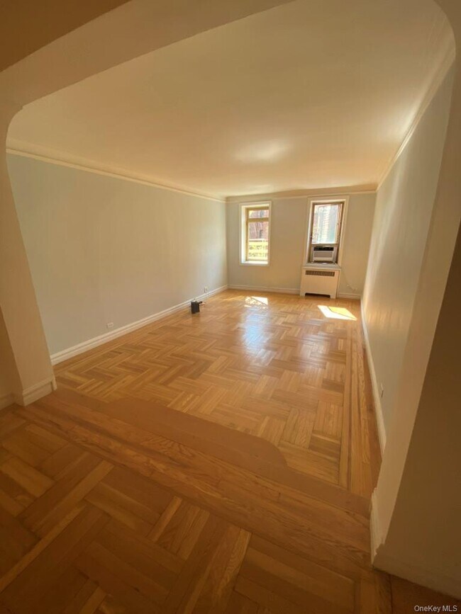 Building Photo - 57 Park Terrace W