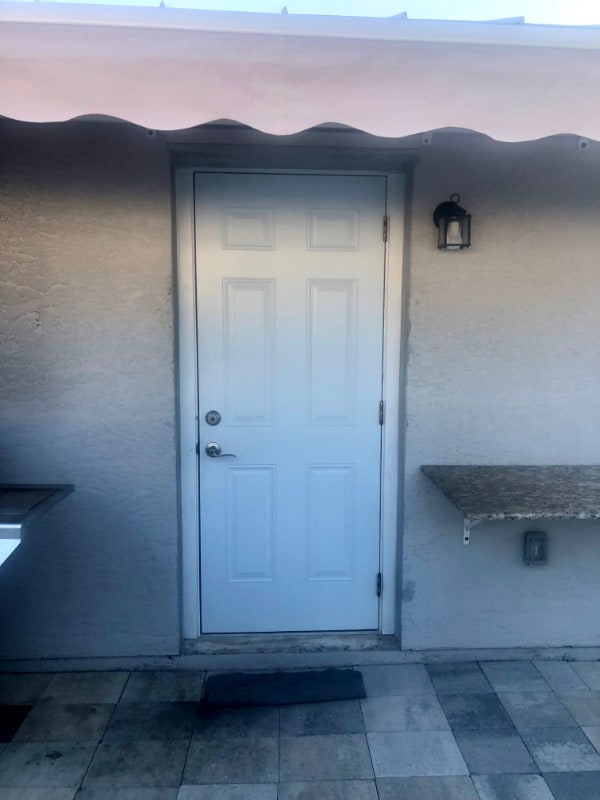 Building Photo - 5968 NW Favian Ave