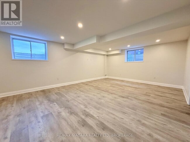 Building Photo - 921 Rutherford Ave