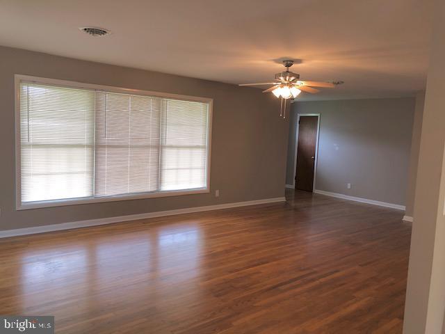 Foto del edificio - 340 Thompsonville Rd
