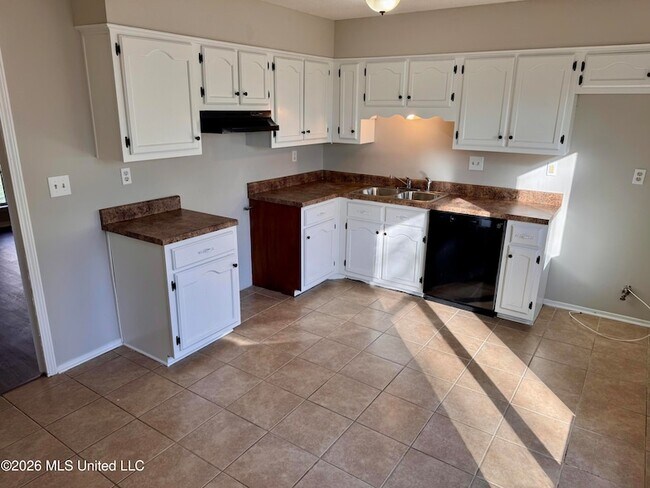 Foto del edificio - 6440 Lynnfield Rd