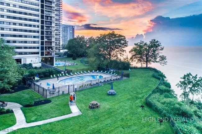 Foto del edificio - 12520 Edgewater Dr