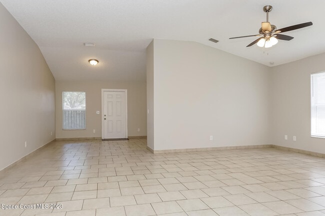 Building Photo - 4790 Decatur Cir