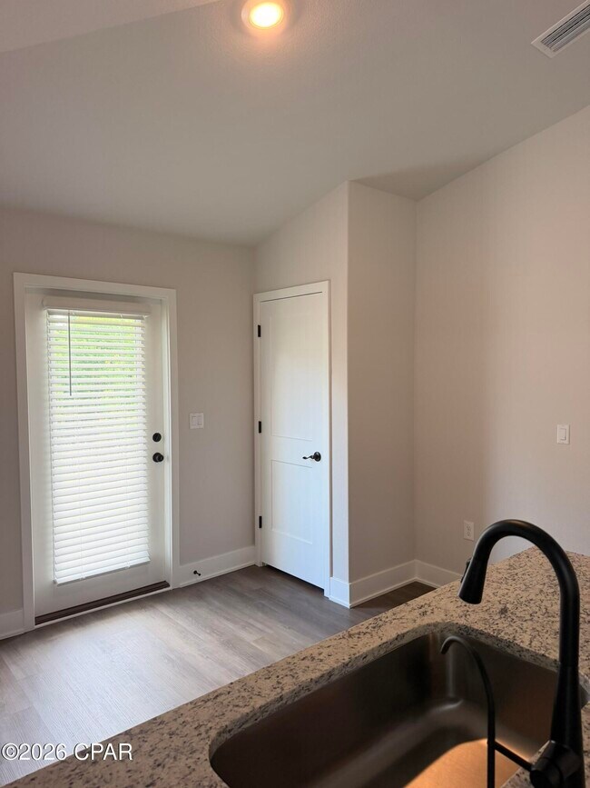 Foto del edificio - 7122 Fox Meadow Drive