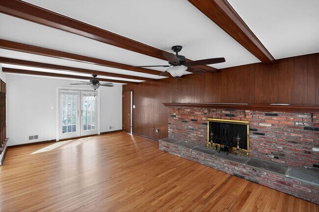 Building Photo - 12203 Westview Dr