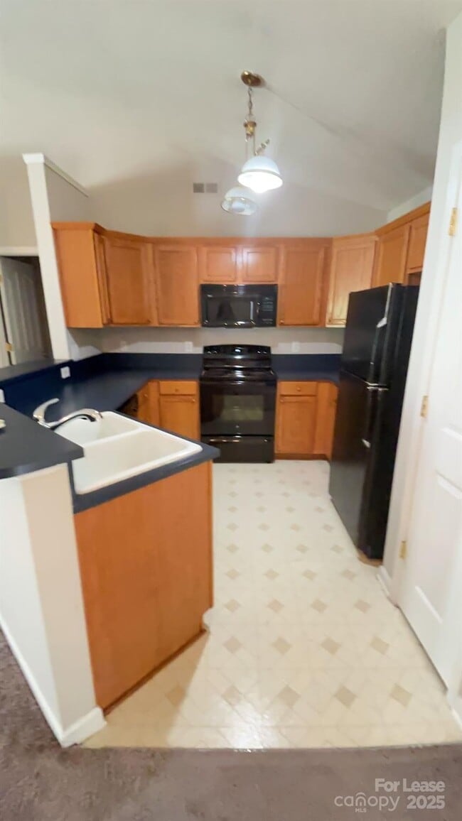 Building Photo - 7513 Grabill Dr