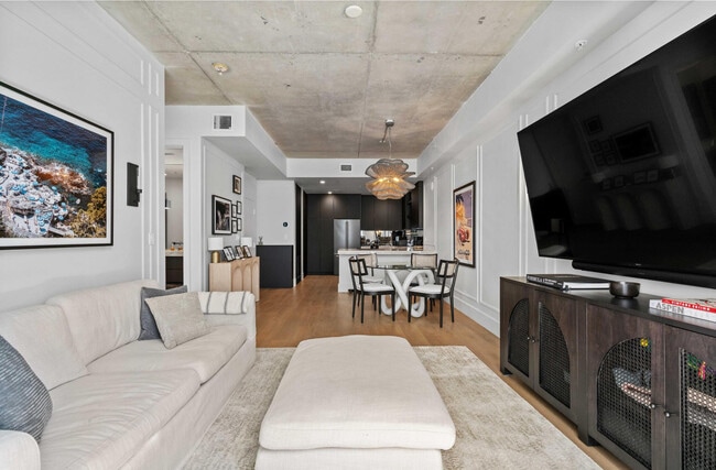 Building Photo - 1617 N Flagler Dr