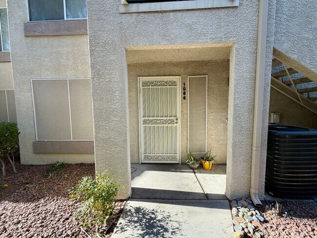 Foto del edificio - 5710 E Tropicana Ave
