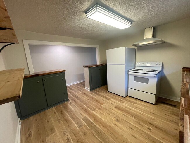 Foto del edificio - 10th Ave NW Duplex