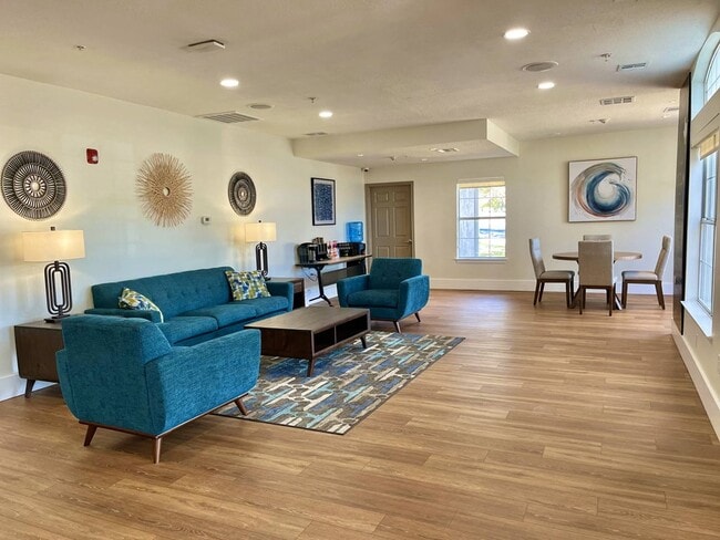 Building Photo - 10001 N Capital of Texas Hwy