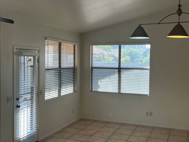 Foto del edificio - 6455 W Escuda Rd