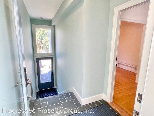 Building Photo - 1 br, 1 bath House - 34 Rivoli Street