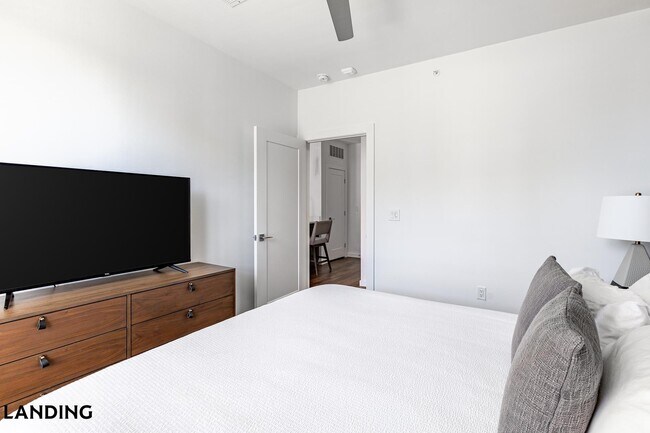 Foto del edificio - 5511 Caprock Smt Dr