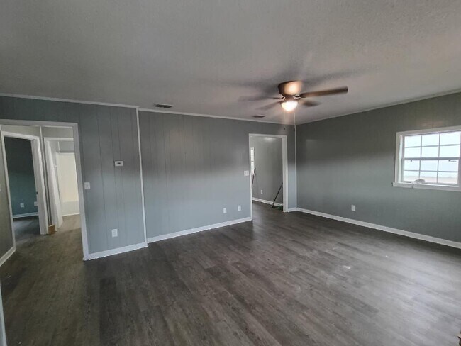 Building Photo - 11 Stewart Pines Loop NE